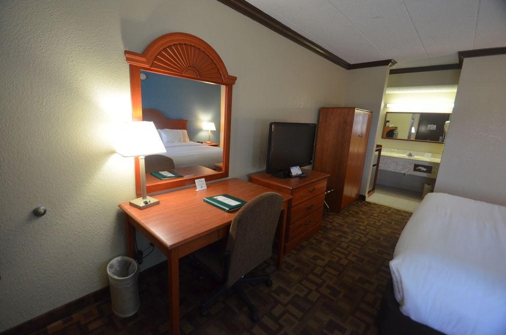 Comfort & Hotel Quakertown
